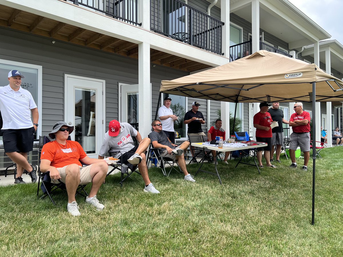 AcmeCongress's tweet photo. Help us give a shout out to our ACME State Tournament umpires. They’re definitely enjoying the hospitality suite,  donated by Mid-West Buckeye Umpires Association, over at the Inn at Romer’s! It’s a pretty sweet spot to rest and watch the games. https://t.co/CJYdcSNIfl