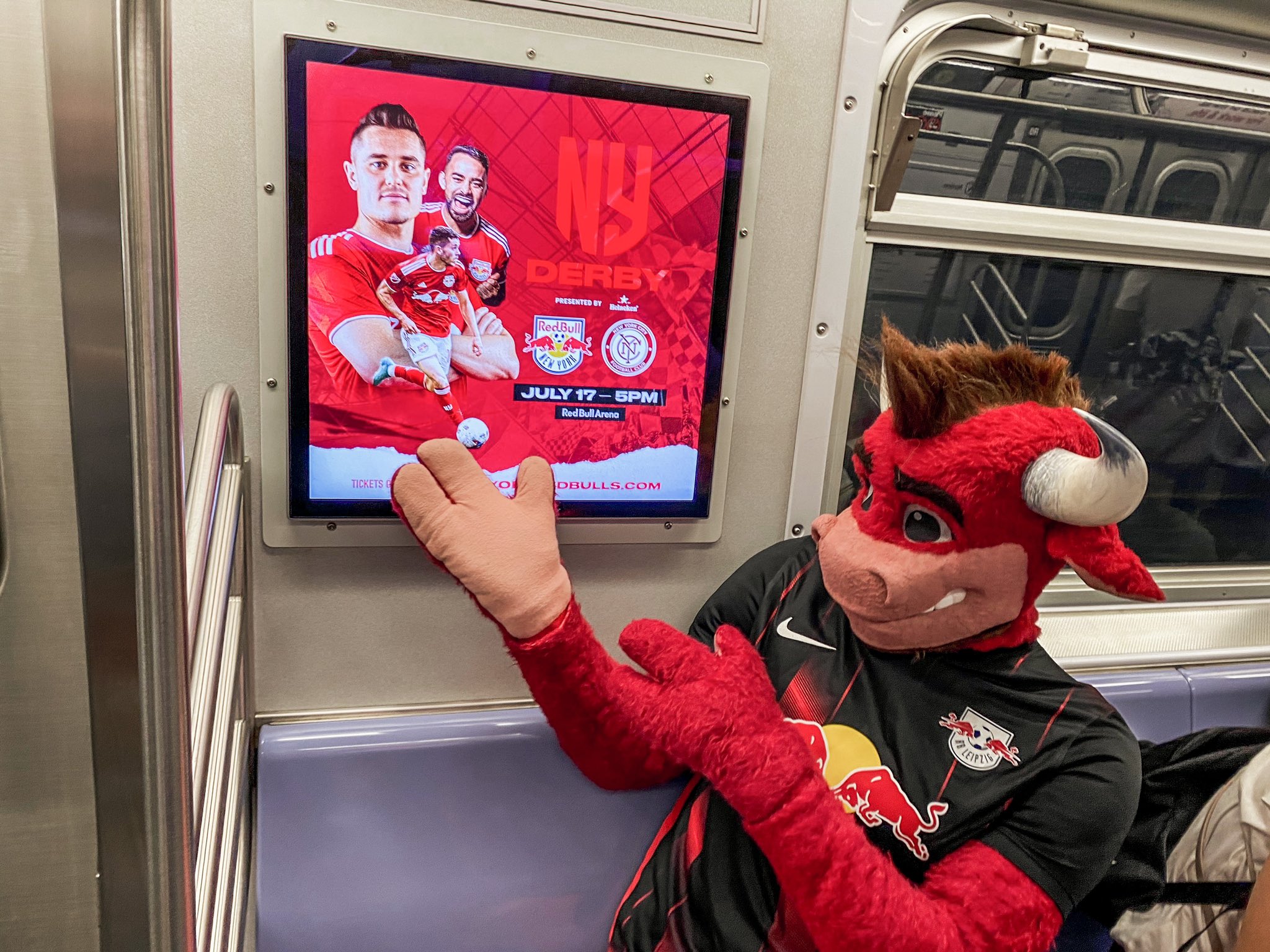 new york red bulls mascot