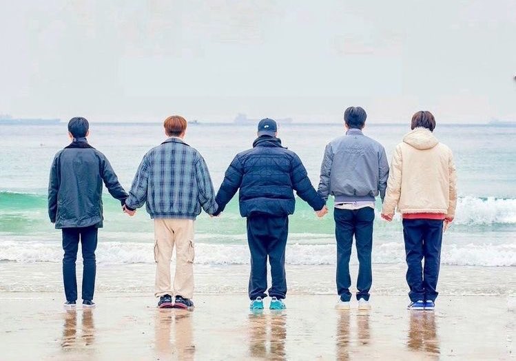 exogrowlnation's tweet photo. This July 27, CGV theaters will release the ‘Beyond Live the Movie: Travel the World on EXO’s Ladder 3’! 🤍
👉🏻 https://t.co/YJVeGspThF
#EXO #EXOLadderS3 #엑소 @weareoneEXO https://t.co/Y6ZvtjlBB3