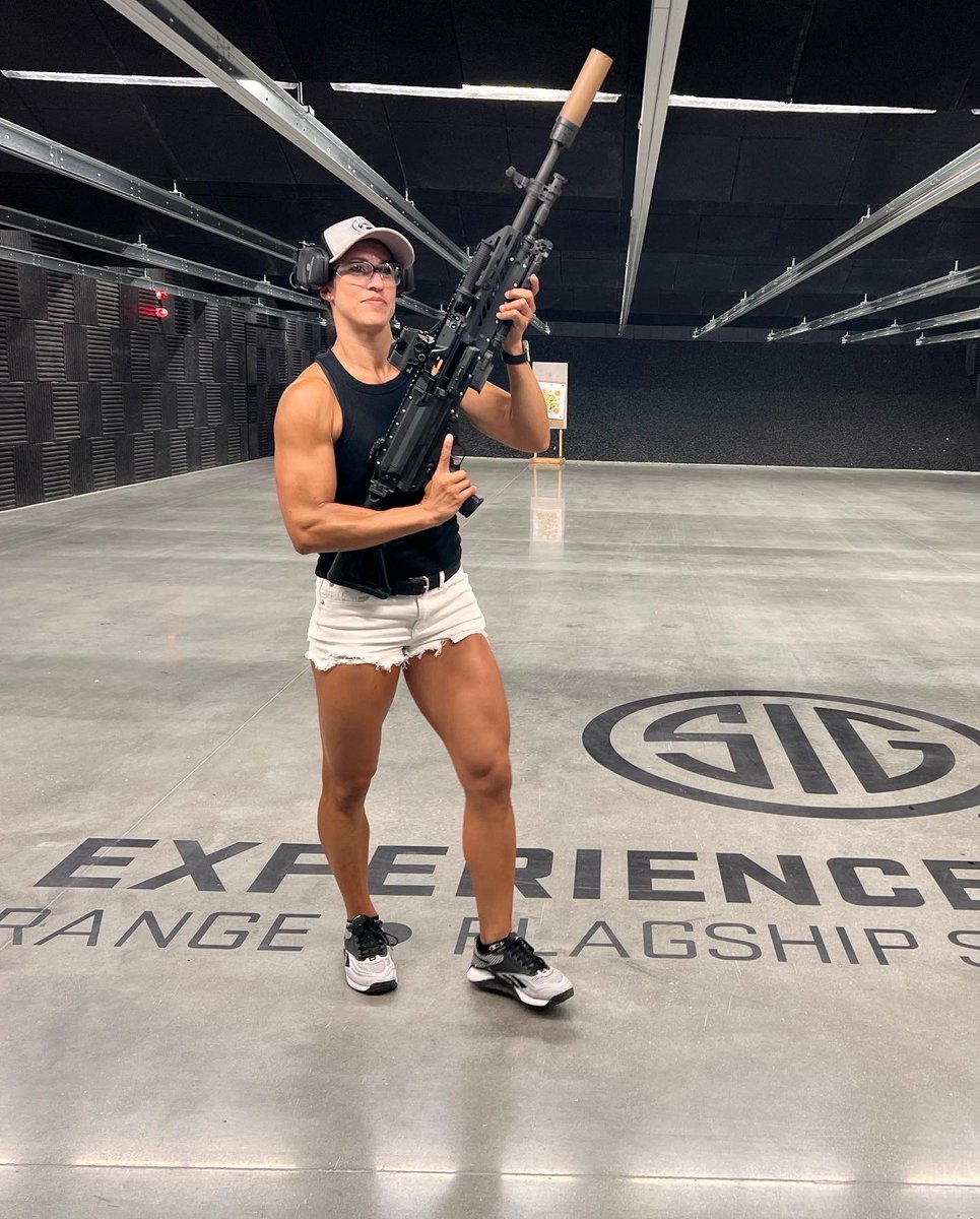 321gaux's tweet photo. Sig LMG (black) & then the Sig MMG (tan) 🙌🏽 Thank you @sigsaueracademy for this opportunity to shoot the LMG and check out the MMG. Such a phenomenal experience here at the Academy.
#sig #sigexperience #sigsauer #mmg #lmg #machinegun #experience #epping #nh https://t.co/S0fXngX4uN