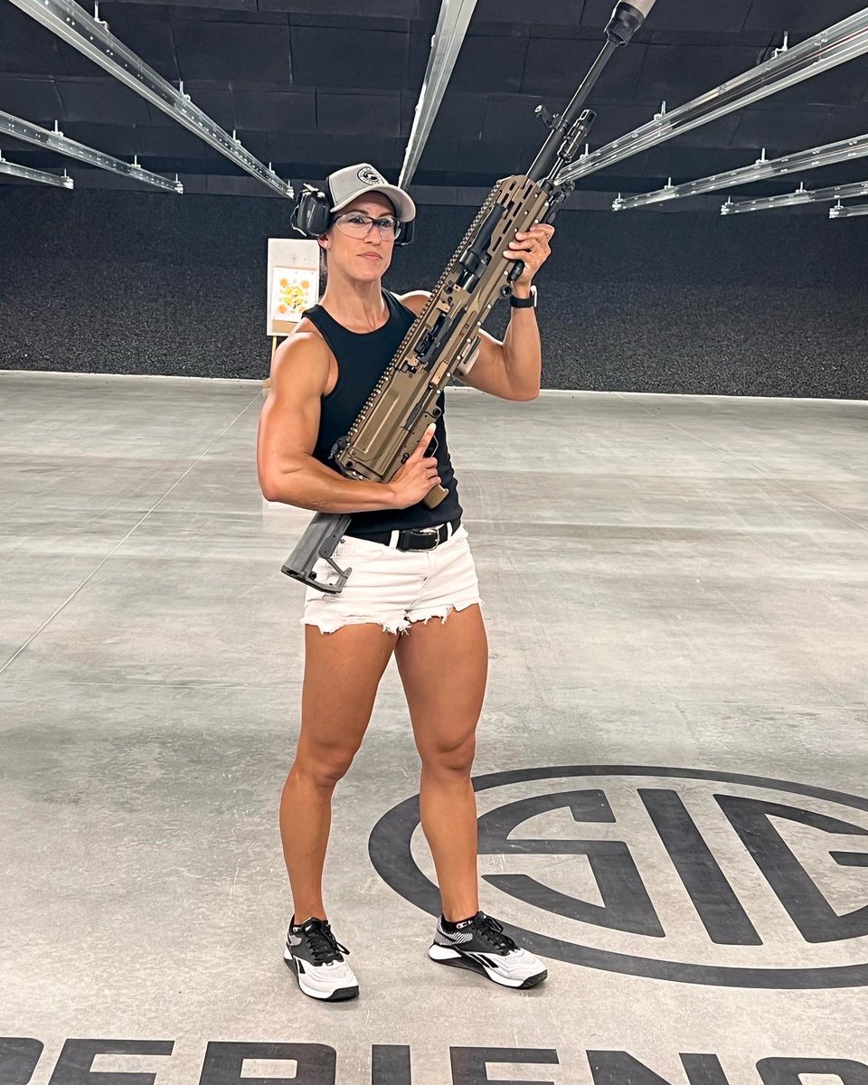 321gaux's tweet photo. Sig LMG (black) & then the Sig MMG (tan) 🙌🏽 Thank you @sigsaueracademy for this opportunity to shoot the LMG and check out the MMG. Such a phenomenal experience here at the Academy.
#sig #sigexperience #sigsauer #mmg #lmg #machinegun #experience #epping #nh https://t.co/S0fXngX4uN