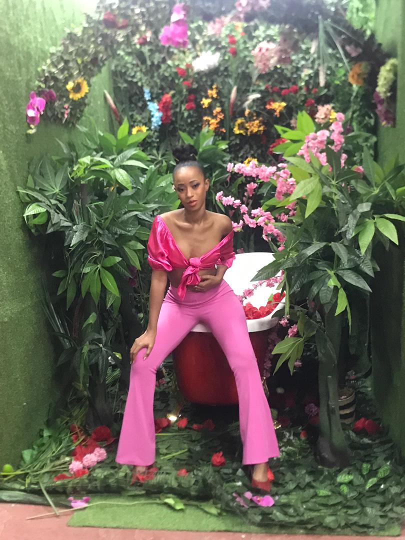 Hot ish <a href="/iamcardib/">Cardi B</a> <a href="/kanyewest/">ye</a>