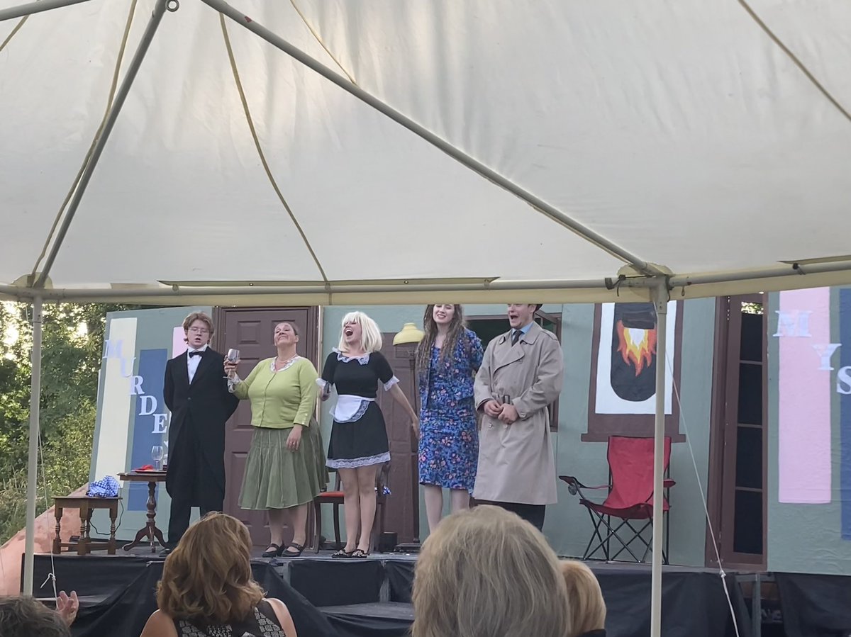 ourstartheatre's tweet photo. What a fantastic double show day in the sunshine! ☀️

We have had such a great time once again at @DragonOrchard and we cannot wait to do our final performance tomorrow at 2PM. See you there!🌟 

#OurStarTheatreCompany #Ledbury #Putley #OutdoorTheatre https://t.co/XghFnIw1iu