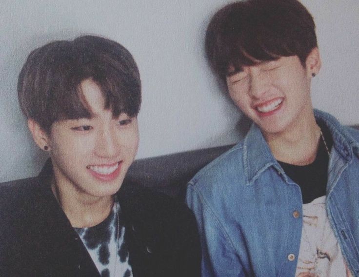 minsungday's tweet photo. ★— minsung old photos; a thread https://t.co/LOWapxg4IK