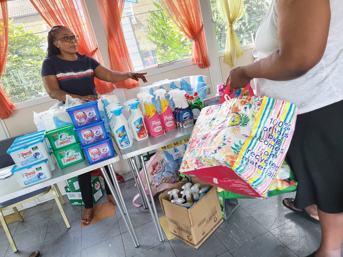 Kemi_TJohnson's tweet photo. Today, thanks to #SouthendFamilySupport Grant, we helped over 32 families (114 people) with toiletries, help towards food and utilities costs to ease the burden of the rising cost of living. 
What a successfully and fulfilled afternoon for everyone involved! https://t.co/zcAbQPphJW