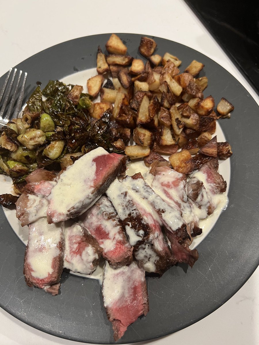 headsofmeat's tweet photo. Gorgonzola Cream Sauce https://t.co/ucNBBsTGWK