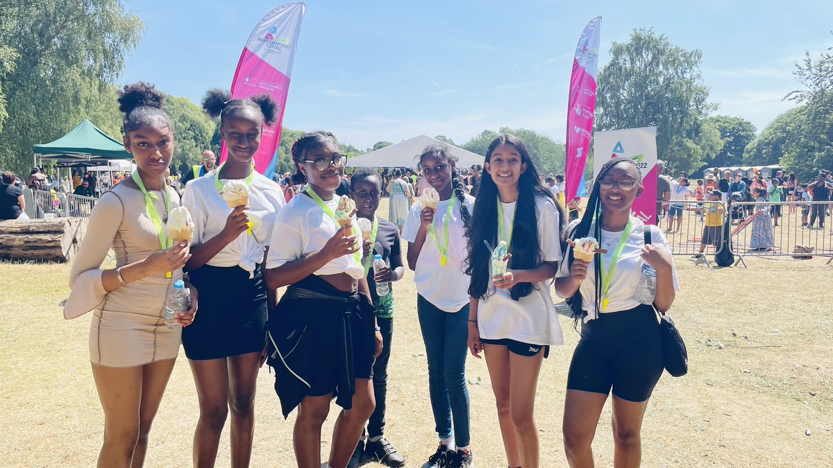 HolyheadEvents's tweet photo. Super proud 💜of these girls today singing School Anthem for the Route34 carnival - “Embracing Culture - Celebrating Communities”  #route34 @BlackVoicesUK #CommonwealthGames2022 #carnival #dance #music #choir @holyhead_school @MusicHolyhead https://t.co/6snJRMM9g4