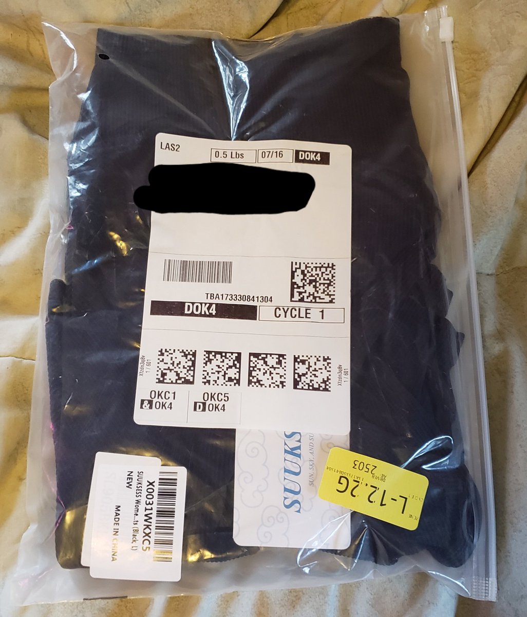 QueerKittie's tweet photo. While I can appreciate the need to be conservative with packaging,this is ridiculous. @amazon come on, ffs get it together. https://t.co/dmoTBSg3XM