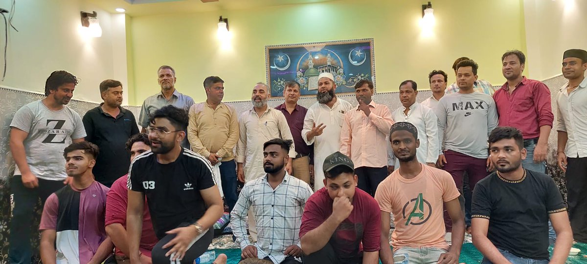 aimim_northeast's tweet photo. आज #anshumalim #सचिव #AIMIMDelhi #babarpur के यहाँ दावत रही @KaleemulHafeez सहाब #मेरेसदरहीमेरेअमीरहै https://t.co/quSkKWpCE8