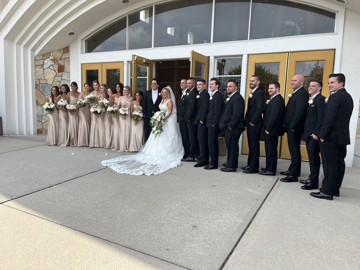 ScotHaney3's tweet photo. My nephew Brandon married his beautiful bride Juliana today! Congrats to them both! https://t.co/DRiebqLXiA
