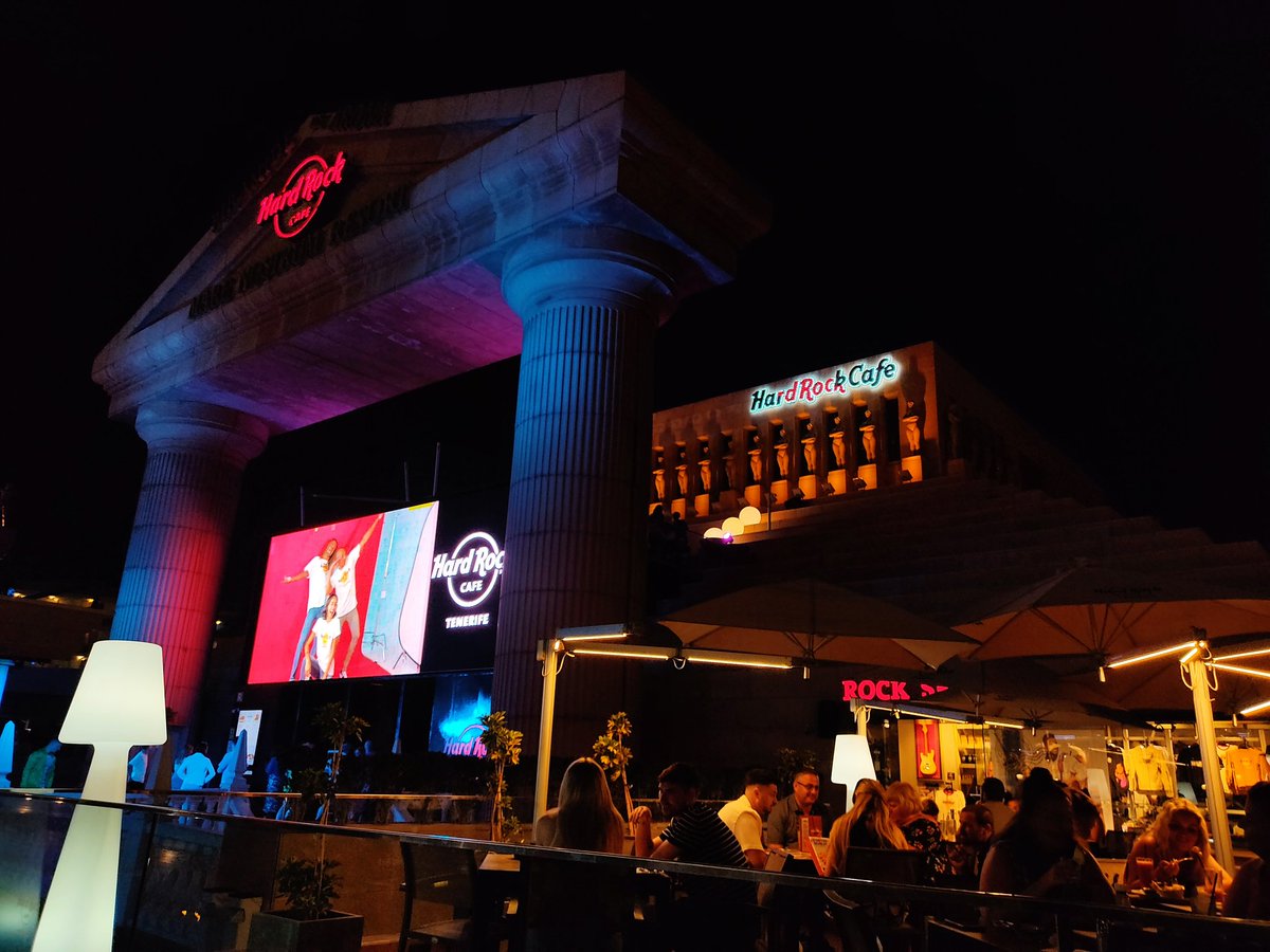 JuankiusGaming's tweet photo. Hola @HRCtenerife #ThisIsHardRock https://t.co/Acgi1qpqFa