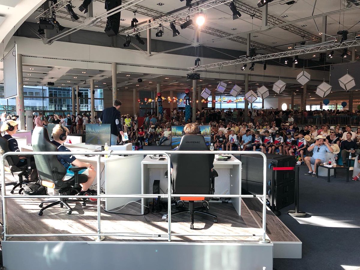 esportrn_'s tweet photo. Was ein erster erfolgreicher Tag der 50-Jahr Feier der @SAPSports. Der #esports Bereich war bis auf den letzten Platz voll💪 Morgen geht’s dann weiter!
#ern #tsvo #rheinschenken https://t.co/Q1nym4jBM4