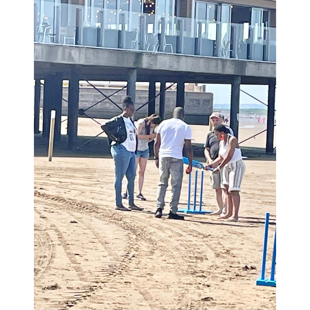 bcc_tweets's tweet photo. Our Purpose ministry had an AWESOME day out at Weston-Super-Mare! #sun #sea #sand #beachcricket #fishnchips #newfriends #bccLife https://t.co/GT5U6Fpnl2
