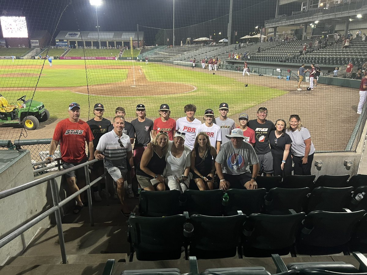Thank you @JayHinrichs, @MarkBrandmeyer, @MarkMcKee and the <a href="/kscitymonarchs/">Kansas City Monarchs</a> for allowing the 15U Stiks Black team to workout at Legends Field today and all the hospitality this week.  Tremendous organization with great people.  <a href="/DockHounds/">Lake Country DockHounds</a> <a href="/stiksacademy/">GRB STiKS Baseball</a> <a href="/TKel_5Diamonds/">Tom Kelenic</a>
