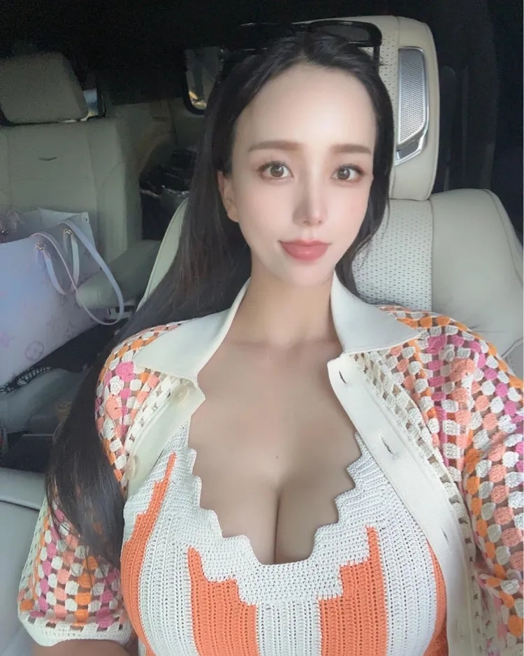 chen2258's tweet photo. I have a happy Saturday, how about you?😛😜
#Miami #Florida #Saturday #weekend #afternoon #afternoontea #femaledriver #sexygoddess #cryptocurrency #cryptomining https://t.co/J3QB2Zh5A1