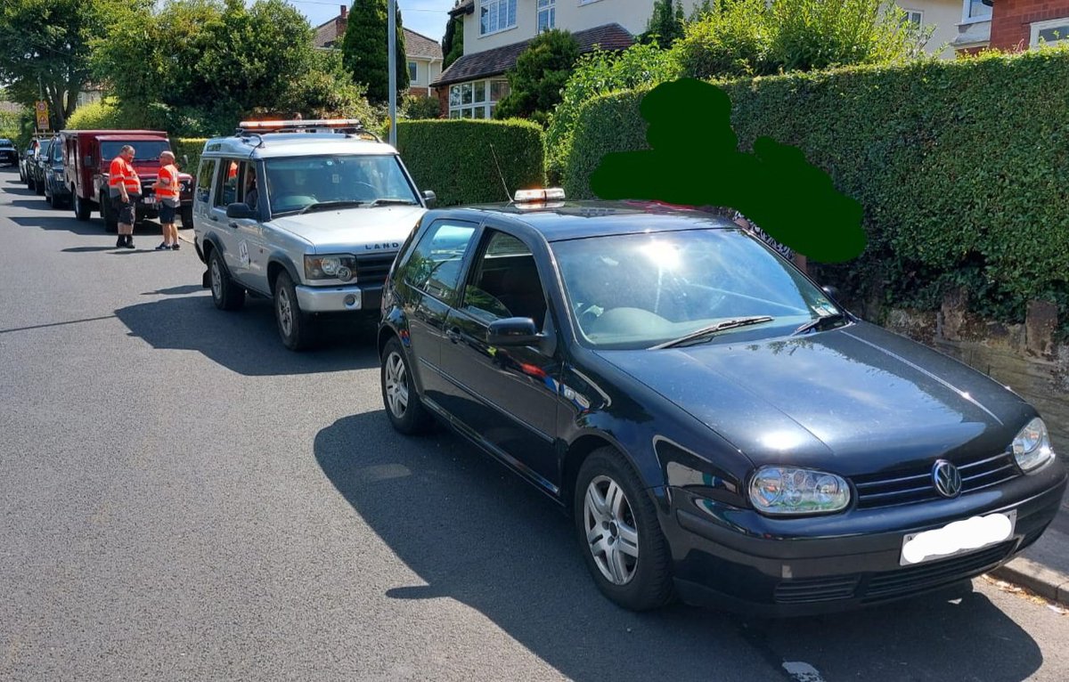 bag_monkey's tweet photo. @c4x4response were proud to support the Hazel Grove Carnival today by providing traffic management and parade escorting services to the organisers..

Thanks for the welcome, we were pleased to help and we'll see you next year..

#4x4 #community4x4response #communitysupport https://t.co/VDlGaEOEUL