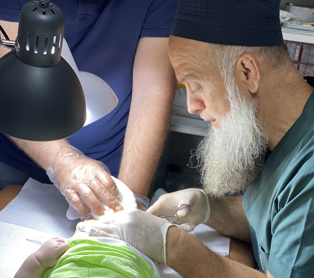 Salih Selman

💢 Operatör Doktor
💢 Saint Joseph ve İstanbul Tıp’ı
Dereceyle Bitirmiş, Alanında iyi
Genel Cerrah
💢 Ödüller aldı, Sohbetler verdi, Yayınlara imza attı
💢 3 Yabancı Dil Biliyor

Karakteri Tasmasını Tutanların
ATM'den Biçtiği Para Kadar olanlar
Ona "Sahtekar" Diyor!