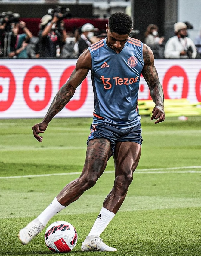 footmercato's tweet photo. L'incroyable transformation physique de Marcus Rashford 😱 https://t.co/kp0bUS0wOj