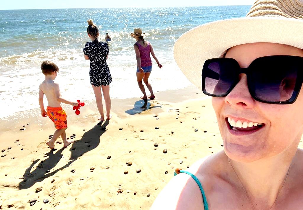 Birthday fun with the besties #birthdaygirl #birthdaybash #seaside #WeekendSunshine ⁰