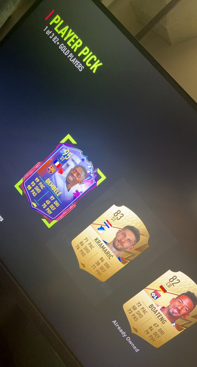 servfimgg's tweet photo. 82+ Player Pick 1/3 and I get 1.1mil Dembele 😱🤯 #FUTTIES #fut #fifa22 #fifa #soccer https://t.co/bYHyiZJLAa
