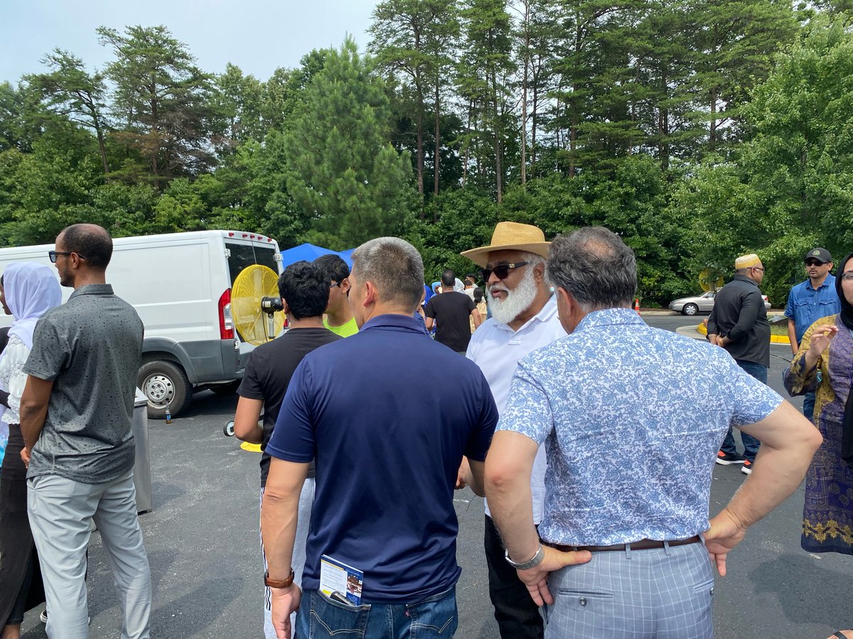 HungCao_VA's tweet photo. A representative government means listening and talking to all voters, no matter who you are or which side of the aisle you stand on. That's exactly what Team Cao is doing! #CaoForCongress https://t.co/eQLRQ8yA8c