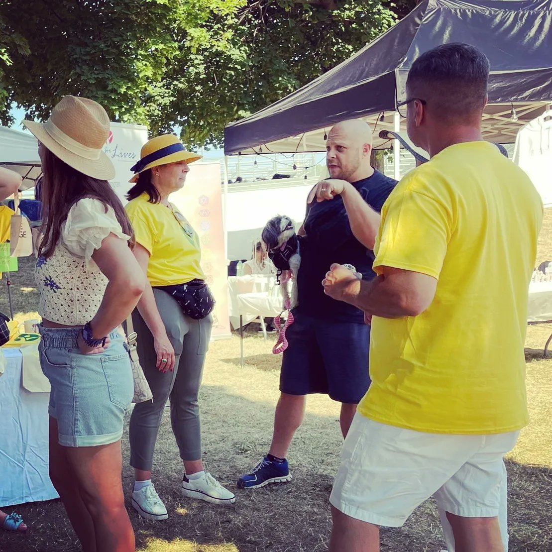 lannyf's tweet photo. Great time catching up with friends at #Brazilfest. It's running tonight and tomorrow at Earlscourt Park. It'll be perfect weather for a caipirinha! #YSW https://t.co/wz8CyMeTn9