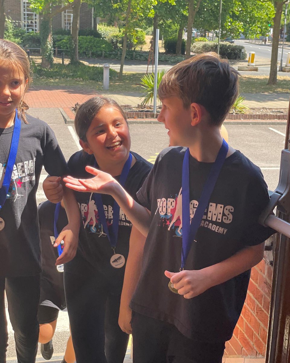 PopGems's tweet photo. Building friendships & supporting each other, is so important to us at PopGems 🥰🤩
#makefriends #cheereachotheron #popgems #popgemsacademy #beckenham https://t.co/2ZBtbyAvIn