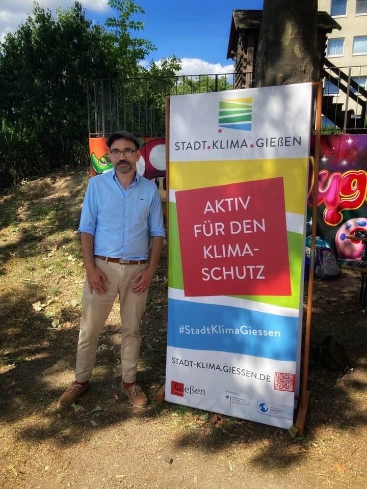 Frances33160769's tweet photo. Heute gab es ein ganz tolles Familienfest „auf der Margaretenhütte“ in Gießen. Auch die Stadt Gießen war vertreten und es gab super tolle Spiel- und Quizangebote, für Kinder rund um das Thema:  Klima und Nachhaltigkeit. https://t.co/fEGD94hX2o