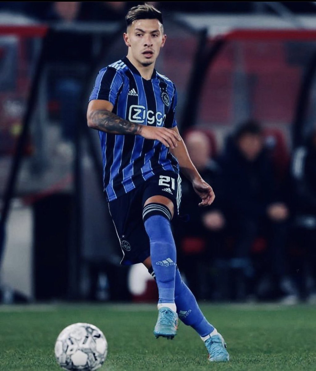 utdfocusid's tweet photo. Manchester United akan langsung mengumumkan Lisandro Martinez secara resmi setelah visa-nya disetujui. 

#utdfocusid | @TelegraphDucker https://t.co/ZSpuKViuTA
