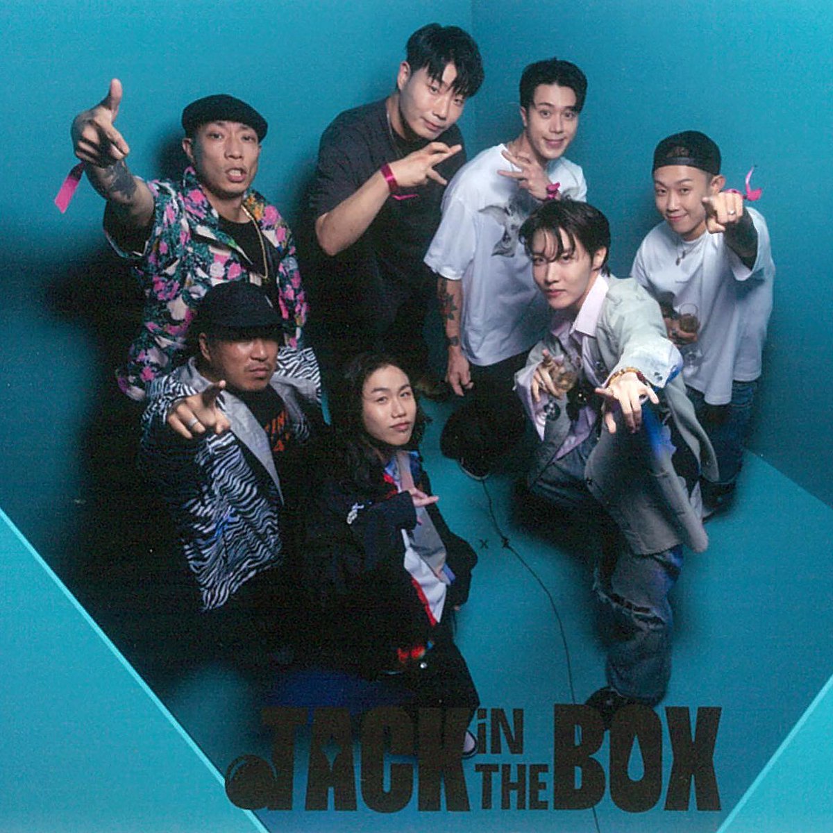 RAMY_twts's tweet photo. [ #INSTAGRAM Post 📸 by  @/shinobirvs ]
——
caption: [ trans ] 

Congratulations on Jack In The Box solo album release! Thank you for the invite bro! 

#RiversCrew #BTS #Jhope https://t.co/ItRmq9SDDu
