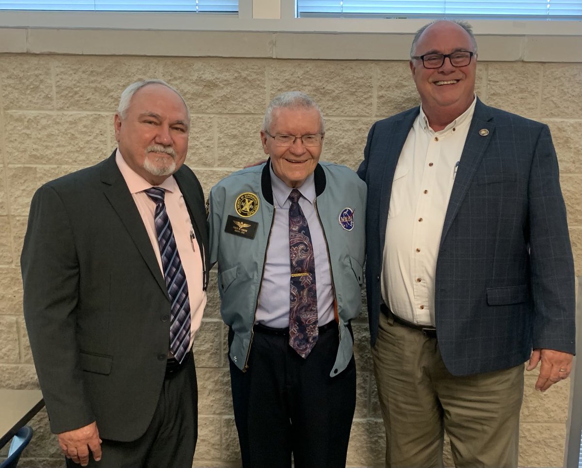 Mark Davis (@markdavis) on Twitter photo A great day at <a href="/FrontofFlight/">Frontiers of Flight Museum</a> for #MoonDay with #Apollo13 LM pilot #FredHaise and Bill Moore, co-author of Fred’s great new memoir, “Never Panic Early.” A great day at <a href="/FrontofFlight/">Frontiers of Flight Museum</a> for #MoonDay with #Apollo13 LM pilot #FredHaise and Bill Moore, co-author of Fred’s great new memoir, “Never Panic Early.”