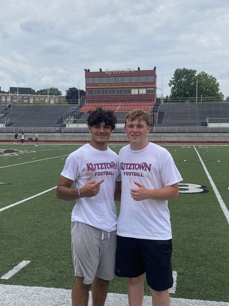 MateoAburto5's tweet photo. Had a great time @KUBearsFootball camp today! @CoachFargo_KUFB @KUHC_Clements @CoachDeLoach11 @CoachTaylor_OL https://t.co/juYzqnKy3Q