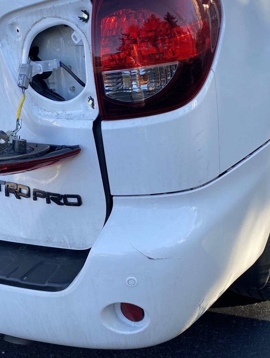 TrishNovak's tweet photo. @Toyota @ToyotaMotorCorp how can a vehicle that’s been in production for 20 years not have have a lift gate in stock for 3+ months?!  Help! 🆘 https://t.co/ZnvRmeLI8F