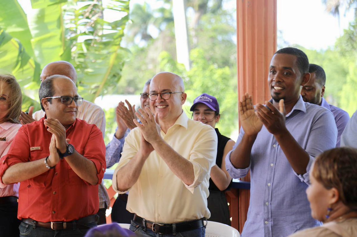 DominguezBrito's tweet photo. En Río San Juan, María Trinidad Sánchez, junto a nuestro líder coordinador Joseph Payano, sostenemos un encuentro con parte del equipo político de la zona. ¡El 16 de octubre VOTA 3!
#MTSconFrancisco
#Vota3 #FranciscoPresidente https://t.co/XHPeYQoQGu