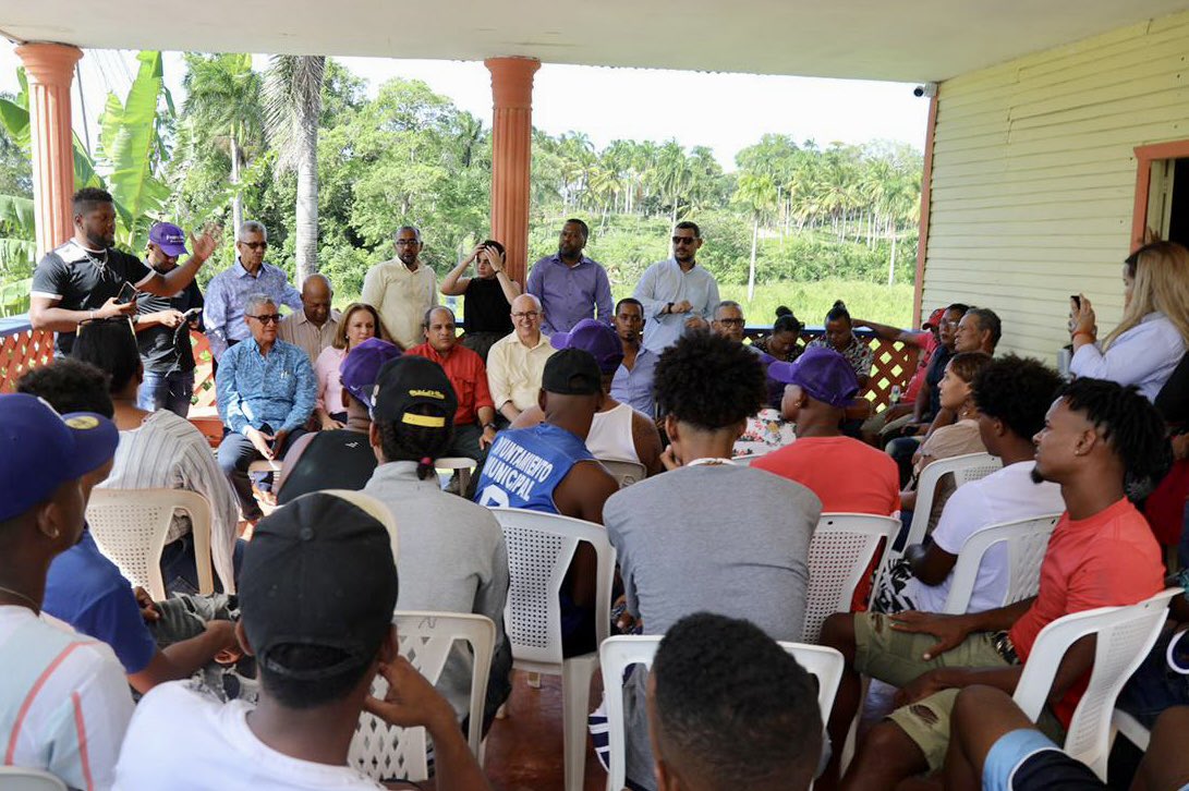 DominguezBrito's tweet photo. En Río San Juan, María Trinidad Sánchez, junto a nuestro líder coordinador Joseph Payano, sostenemos un encuentro con parte del equipo político de la zona. ¡El 16 de octubre VOTA 3!
#MTSconFrancisco
#Vota3 #FranciscoPresidente https://t.co/XHPeYQoQGu