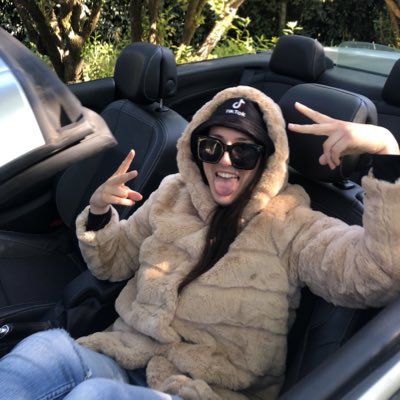 SQuiterie's tweet photo. Ah #NouvellePhotoDeProfil https://t.co/NO10sTsrCs