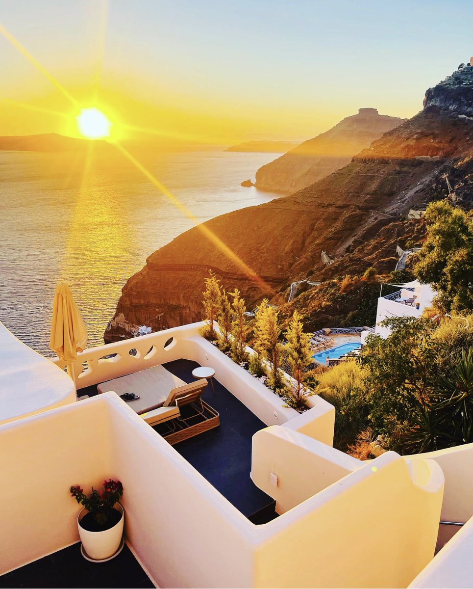 Sunset Fira Santorini - living our best lives chasing the light. #santorini
