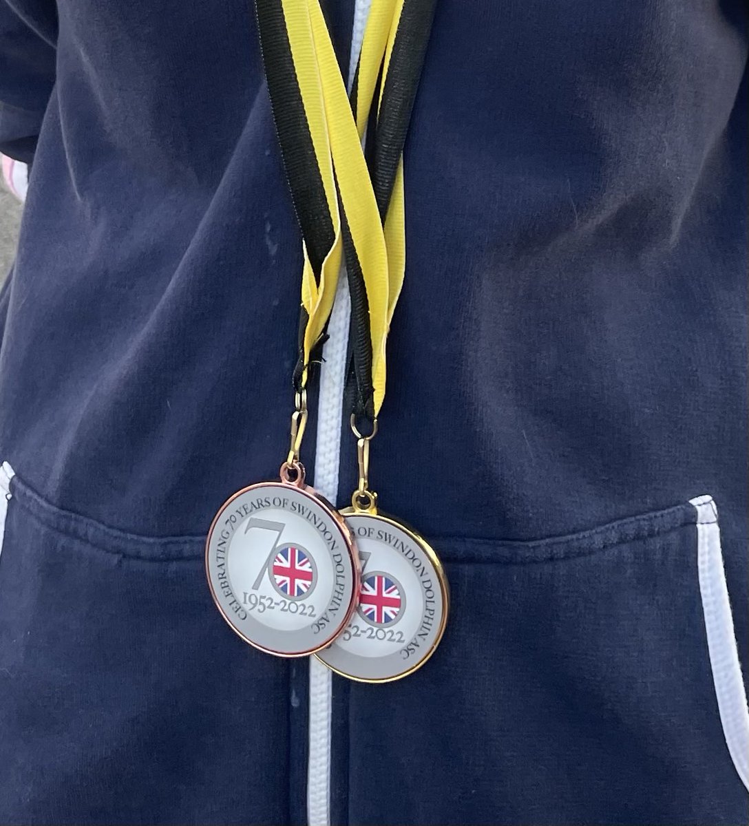 DrDLCunningham's tweet photo. 3 hours round trip, 6+ hours by the side of a swimming pool. All worth it for very happy daughter. 4 PBs, 2 county times, 2 medals and a whole lot of fun ⁦@Bromsgrove_SC⁩ #swimparent #gobears #swimfastbromsgrove https://t.co/DReBtu9kCJ
