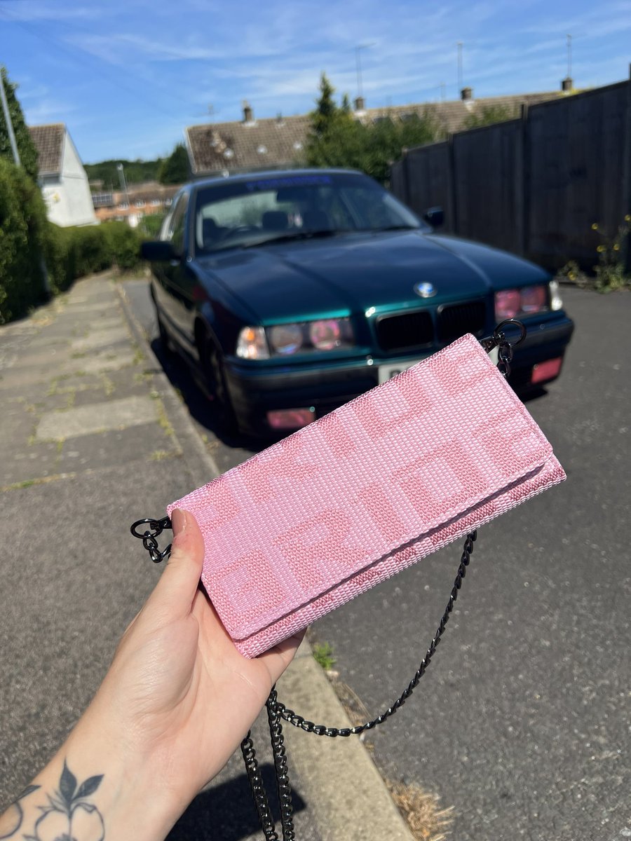 p0ssiblylana's tweet photo. can’t afford bride seats for my car.. so i bought a custom bride purse instead😍 https://t.co/GHnj05OAy6