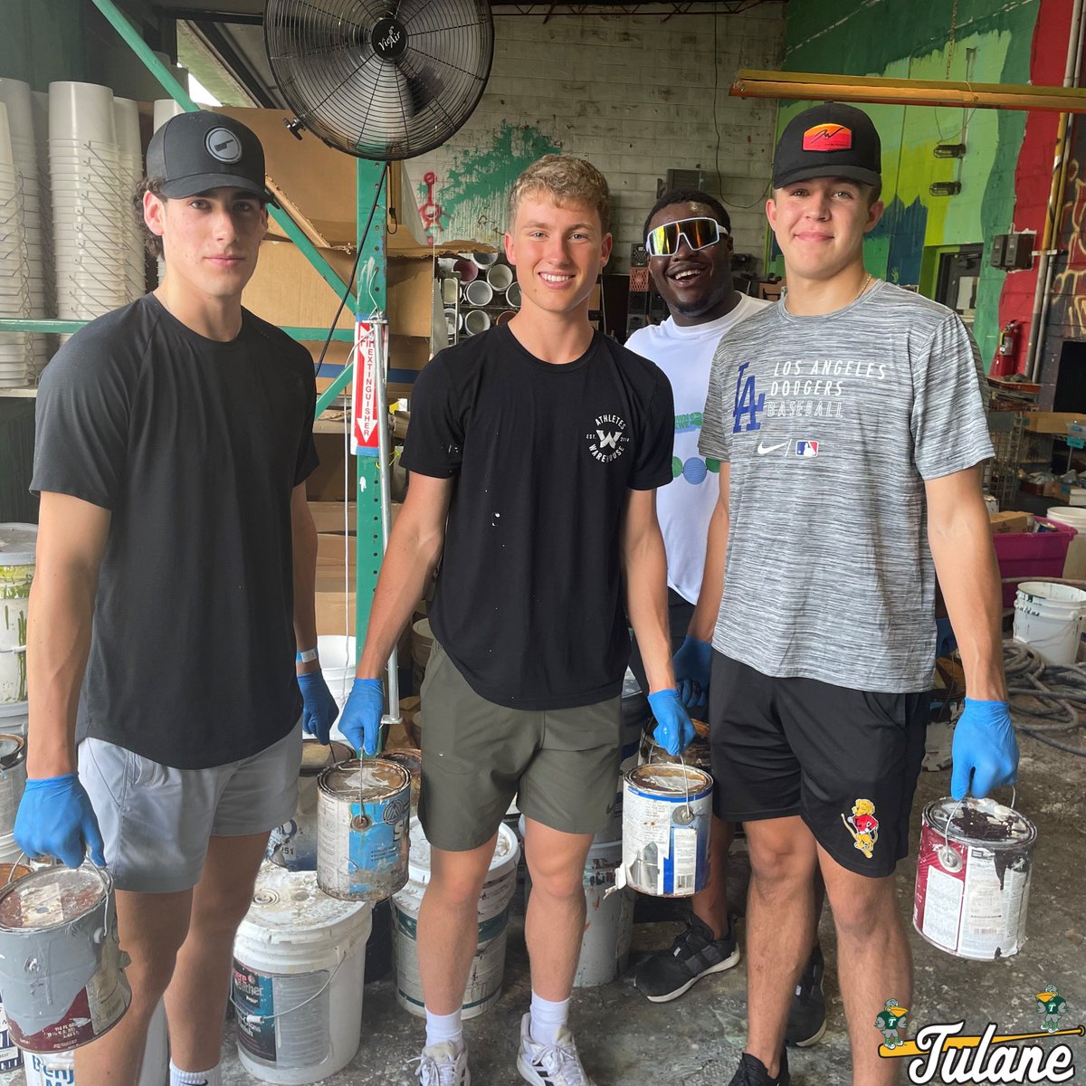GreenWaveBSB's tweet photo. Our rookies are already out making an 𝐈𝐌𝐏𝐀𝐂𝐓 by volunteering their time and services in their new community.

#RollWave 🌊⚾️ https://t.co/zTWXVfyfdZ