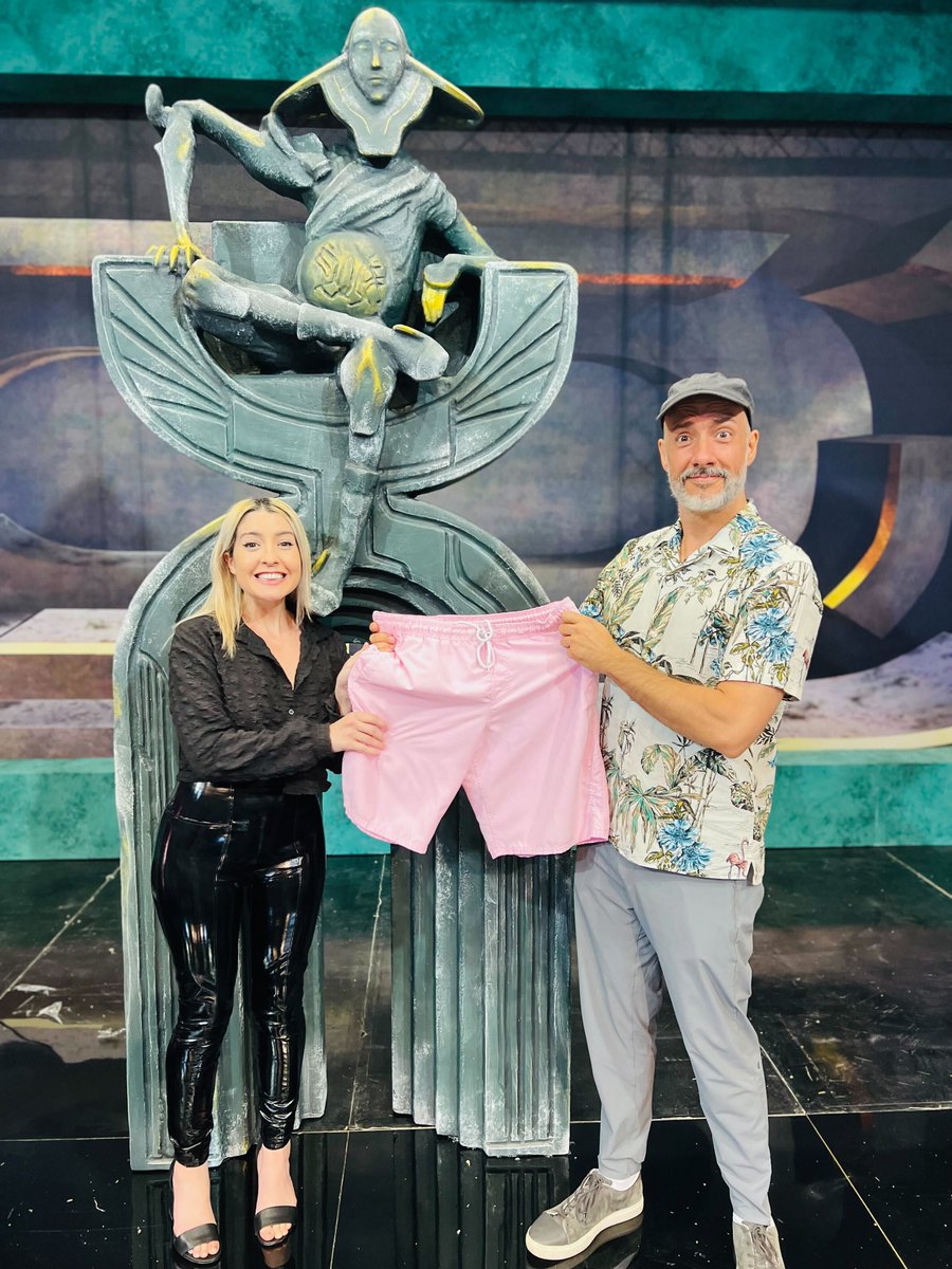 DigitalExtremes's tweet image. It’s an exciting time for #Warframe as Rebecca Ford transitions to Creative Director while Steve Sinclair and others focus their efforts on a brand new game, #Soulframe. 

We’d like to share a letter from each about the future of #Warframe and more.