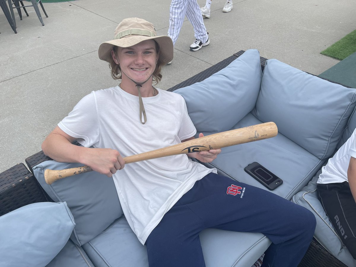 Remy Cronkhite tweet media