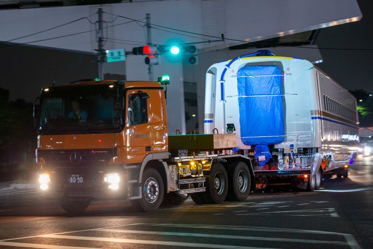 namida2289's tweet photo. 2022年度
仙台での初新幹線陸送は

日立さんちのE7系F37編成
天候の悪い中での陸送となりました。

日通白色プロフィアとクオン・後半より仙台アクトロスとなり��した😀 https://t.co/i065oSQMk4