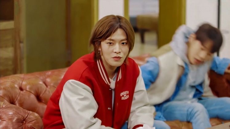 hourly yuta tweet media