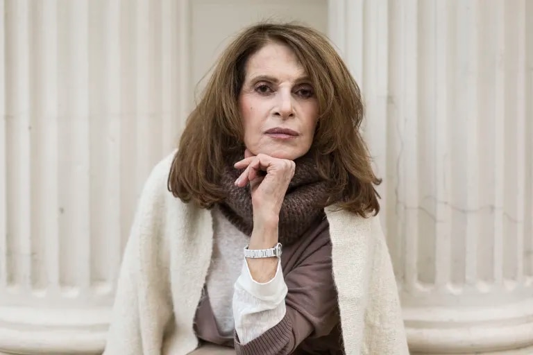 LANACION's tweet photo. Leonor Benedetto y una feroz crítica a la televisión: “Está vieja y llena de gente que no sabe conjugar un verbo” https://t.co/5NaBg0zrdv https://t.co/TMQewlt737