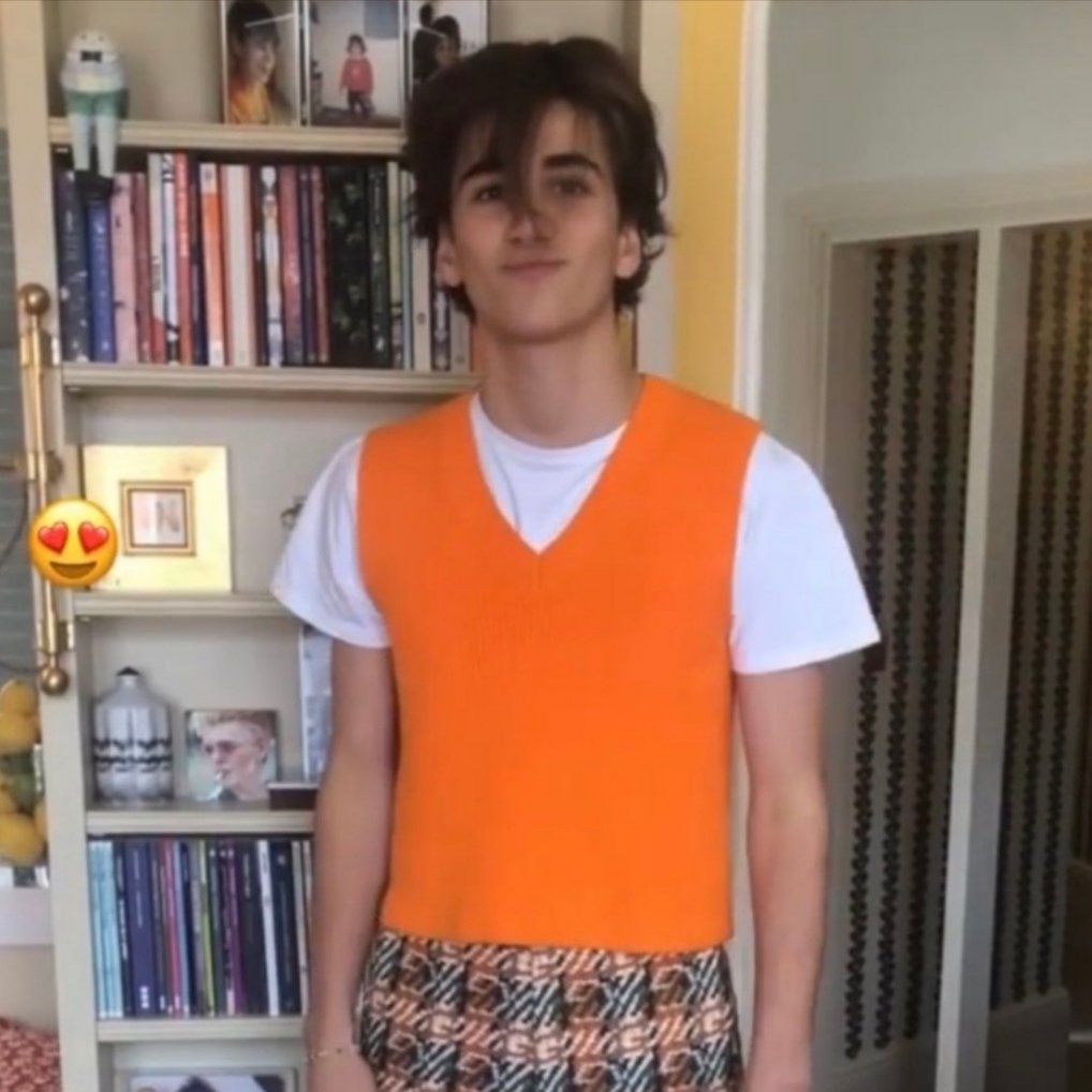 hourlybash's tweet image. 