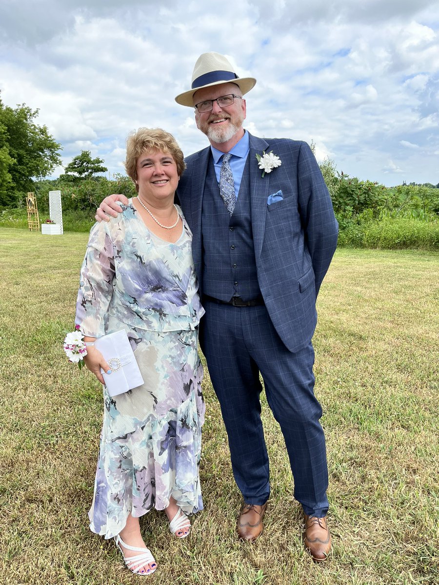 JoanGrassi's tweet photo. Celebrating this sweet couple! #shorianpride #stoutitoutloud @MrsRuegerWest #alumni #mylsps #banddirectors https://t.co/jzOoGSA6lW