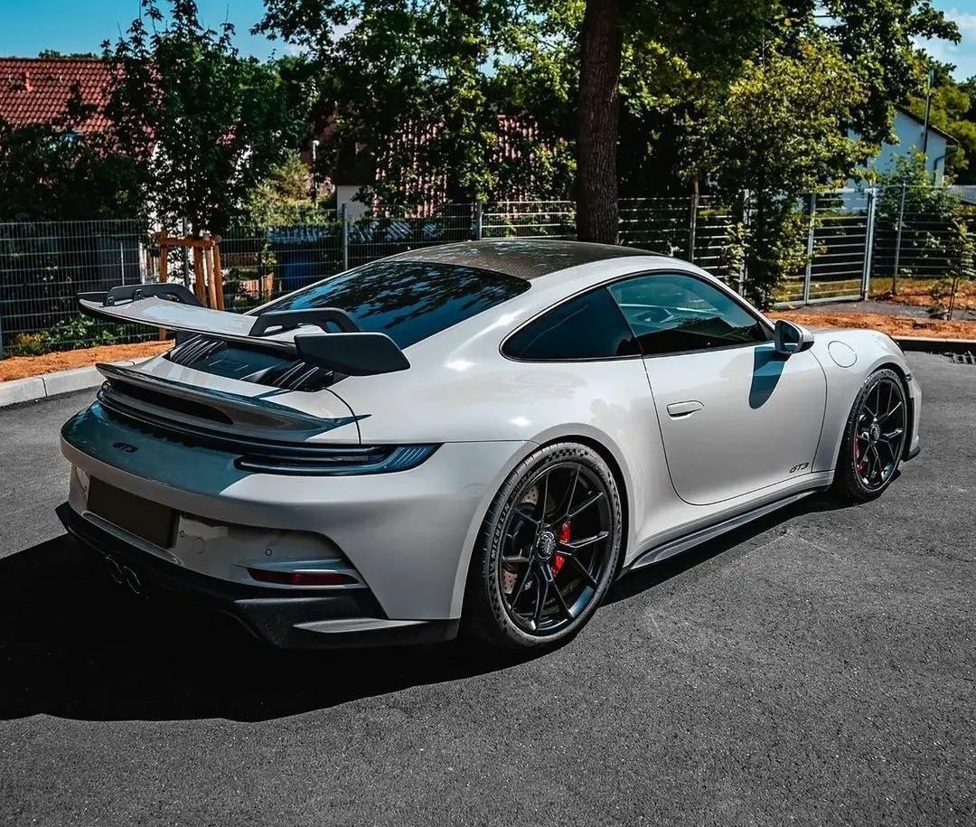 PorscheCIub's tweet photo. Chalk 992 GT3 https://t.co/R2YfrRO9KG