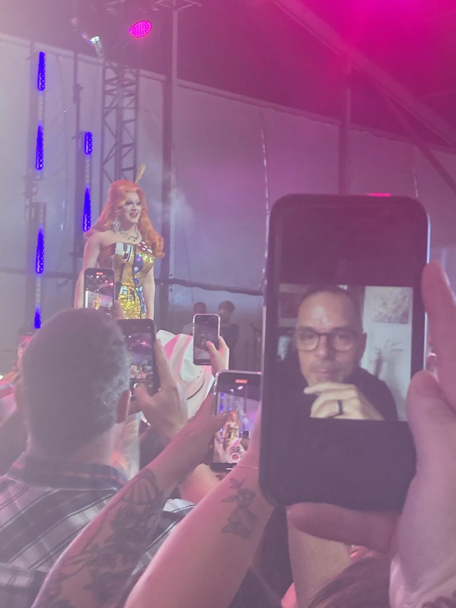 BayleyMann's tweet photo. My dad wanted a picture with Jinx Monsoon… https://t.co/t8litbiGqI