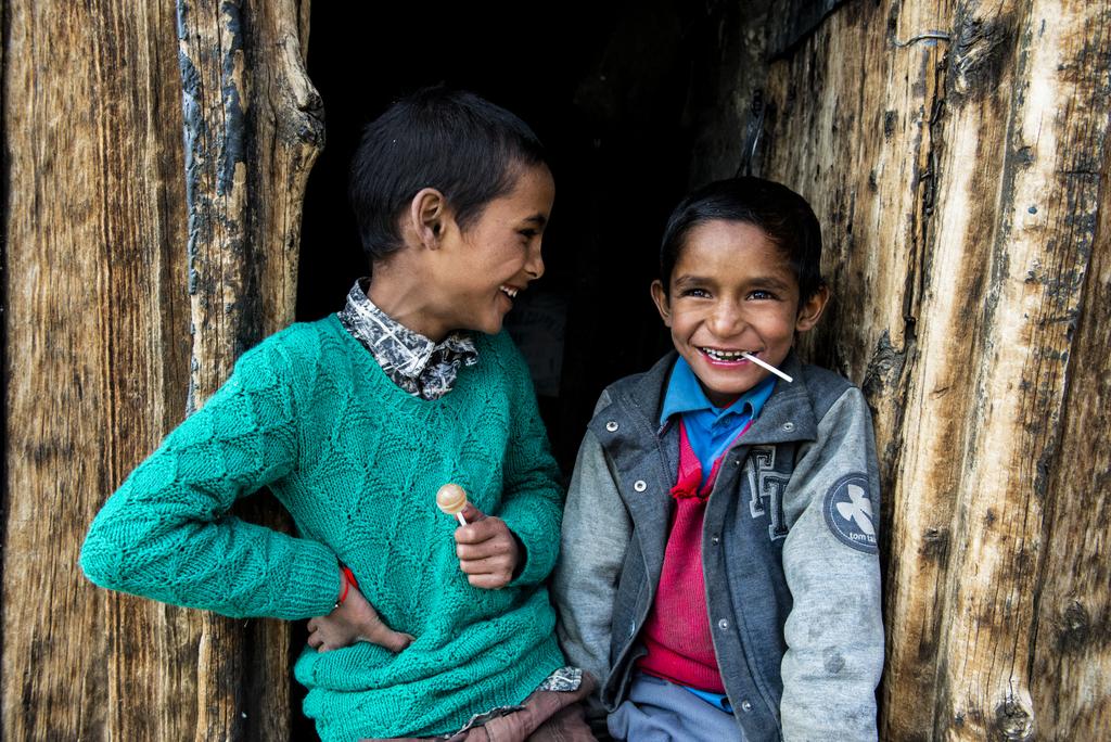 silkswati's tweet photo. Good morning,
I often find myself quite dumbfounded whenever i shoot children from the remote villages in India.
The innocence, the joy and the enthusiasm is always next level.
#FriendshipGoals https://t.co/ITg2P4BRqZ